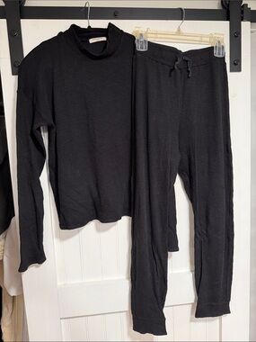 perfectwhitetee Black Waffle-Knit Lounge Set